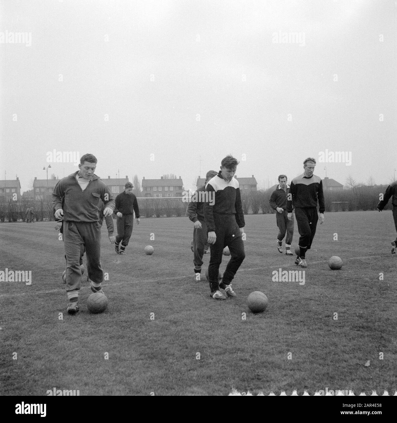 Training of the Dutch team in Den Bosch Date: 18 March 1958 Location: Den Bosch Keywords: sport, football Institution name: Dutch national team Stock Photo