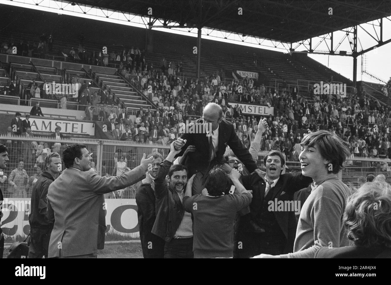 Sport coach crowd Black and White Stock Photos Images Alamy