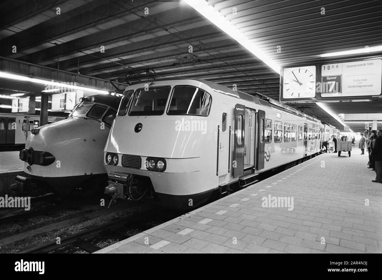 First ns sprinter started hi-res stock photography and images - Alamy
