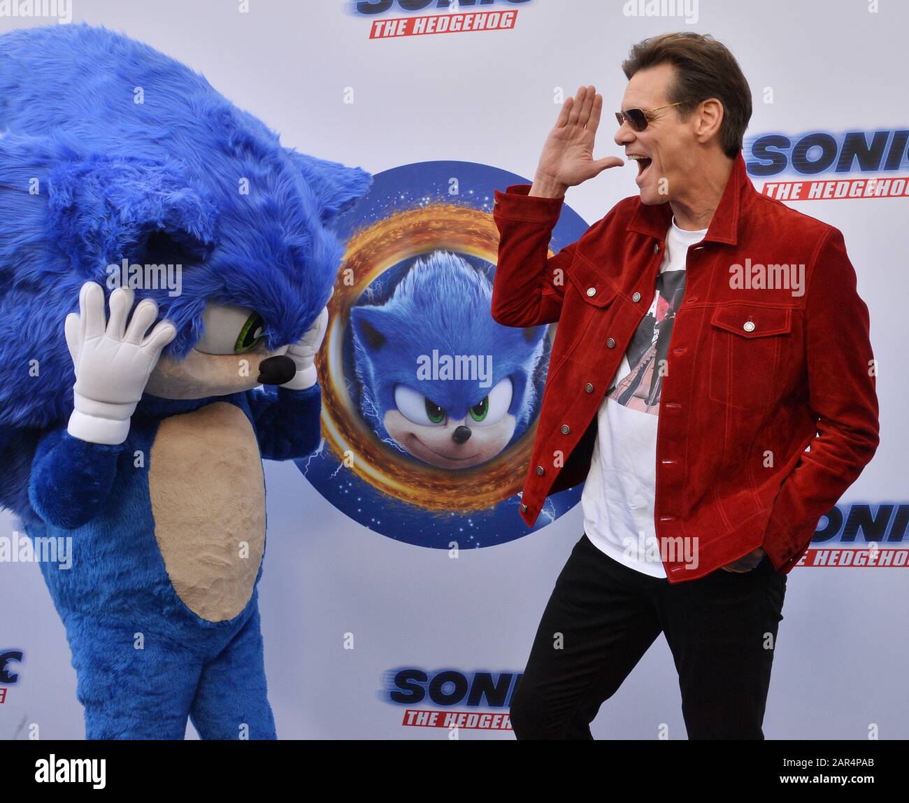 Los Angeles, USA. 25th Jan 2020. Cast member Jim Carrey attends the ...