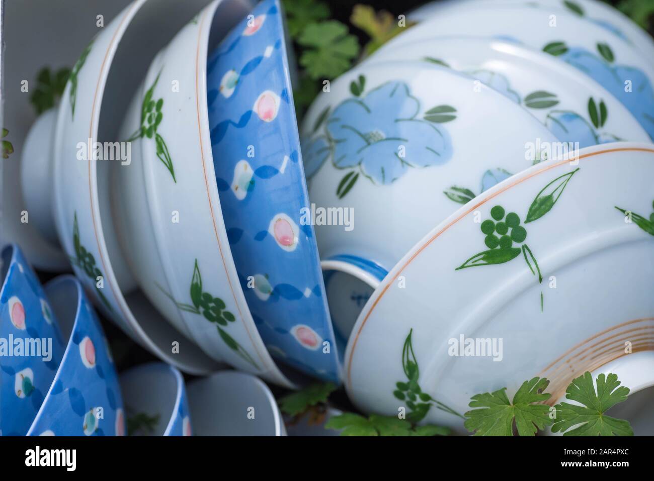 Antique chinese bowls hires stock photography and images Alamy