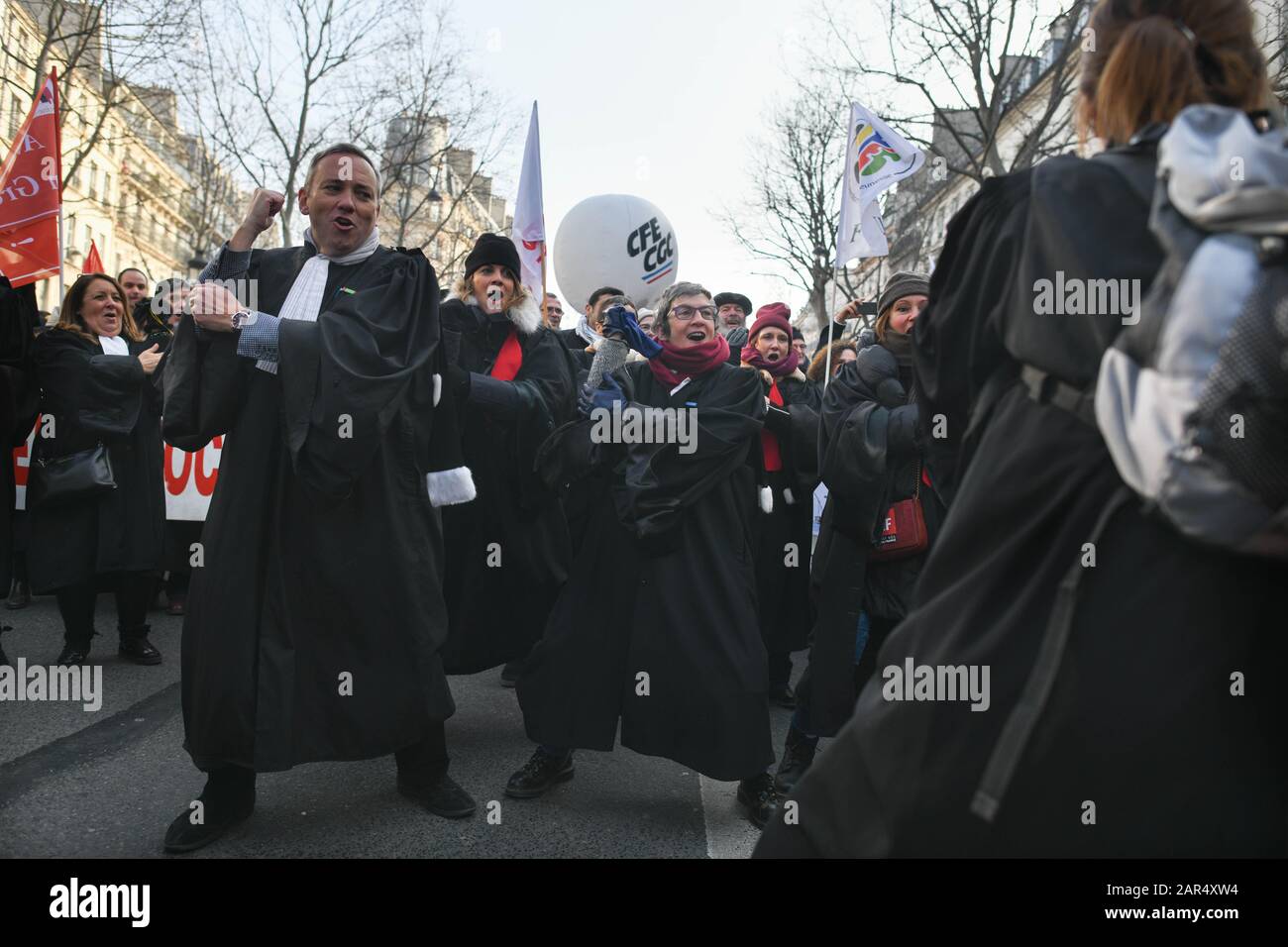 *** STRICTLY NO SALES TO FRENCH MEDIA OR PUBLISHERS *** January 24, 2020 - Paris, France: French lawyers on strike do a 'haka' choreography during a protest march against the government's pension reform plan. More than 40.000 people demonstrated against the government's pension reform plan as the protest movement enters its 51st day. Stock Photo