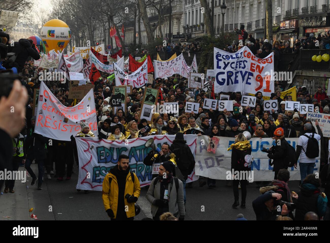 *** STRICTLY NO SALES TO FRENCH MEDIA OR PUBLISHERS *** January 24, 2020 - Paris, France: About 40.000 people demonstrates against the government's pension reform plan as the protest movement enters its 51st day. Stock Photo