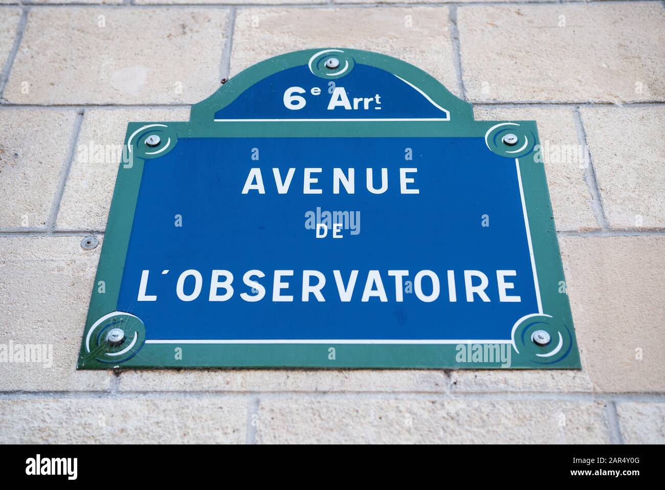 Avenue de l'observatoire (observatory), 6ème (6th, VI) arrondissement, Paris, France, June 2019. Authentic vintage steel or metal french street plate. Stock Photo