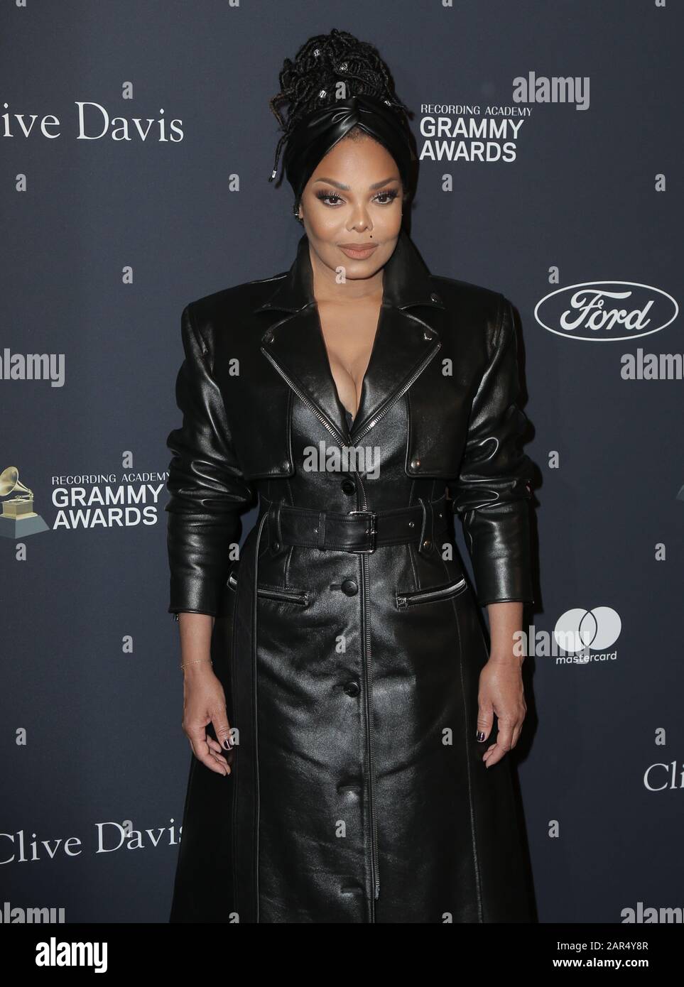 Janet Jackson walking the red carpet at the Clive Davis' 2020 Pre ...