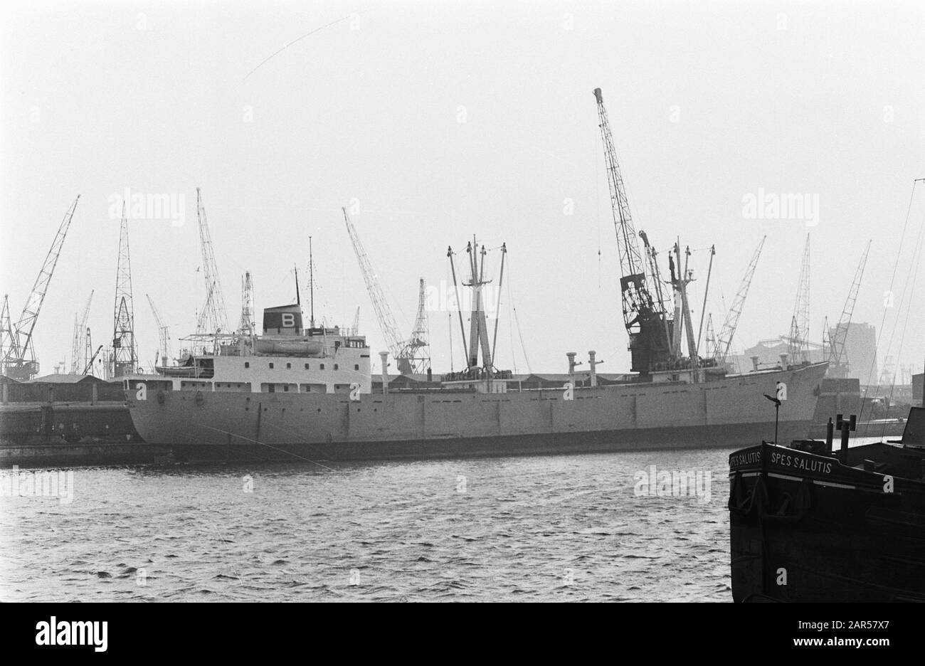 The Norwegian ship Forra (Christmas ship for Biafra) in Amsterdam port, assignment Parool Date: 20 December 1968 Location: Amsterdam, Noord-Holland Keywords: ports, ships Personal name: forra Stock Photo