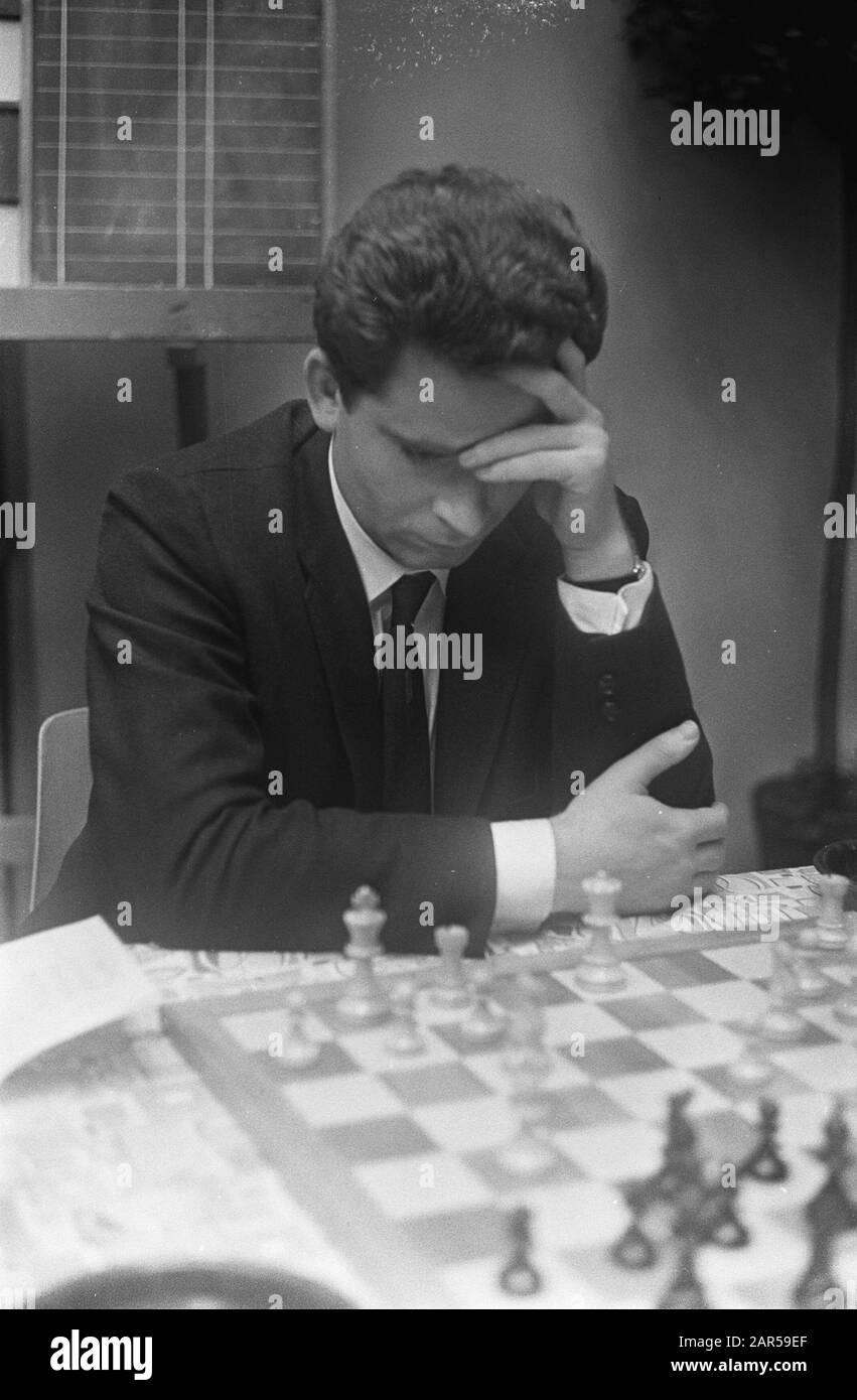 Grandmaster chess Black and White Stock Photos & Images - Alamy