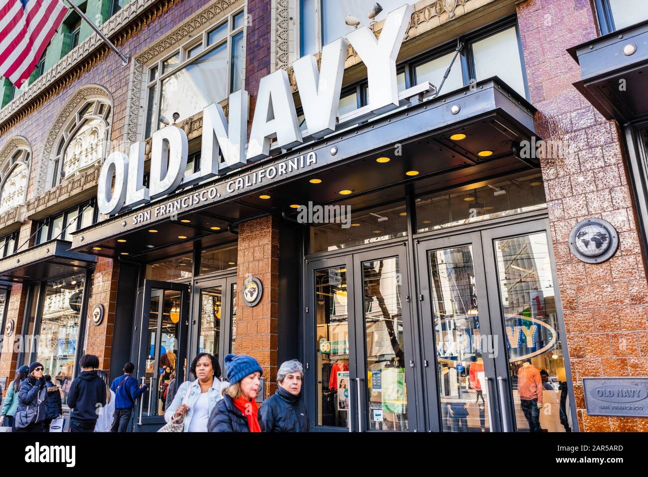 Jan 18, 2020 San Francisco / CA / USA - Old Navy store entrance on Market Street; Old Navy is an American clothing and accessories retailing company o Stock Photo
