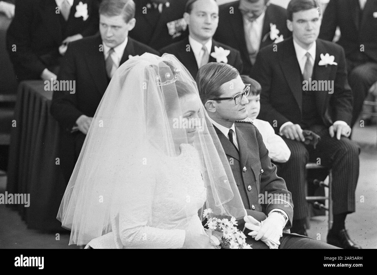 Town hall wedding Black and White Stock Photos \u0026 Images - Page 2 - Alamy, image size:1300x947