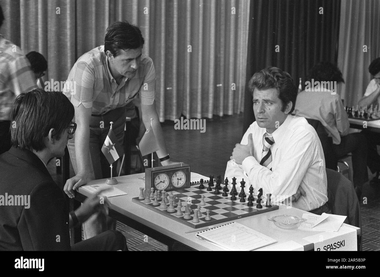 Anefo photo collection. Bobby Fischer in Hilton Hotel in Amsterdam For  discussions with fide chairman Max Euwe (right) about the two camp to the  world championship with Boris Spassky. January 31, 1972.