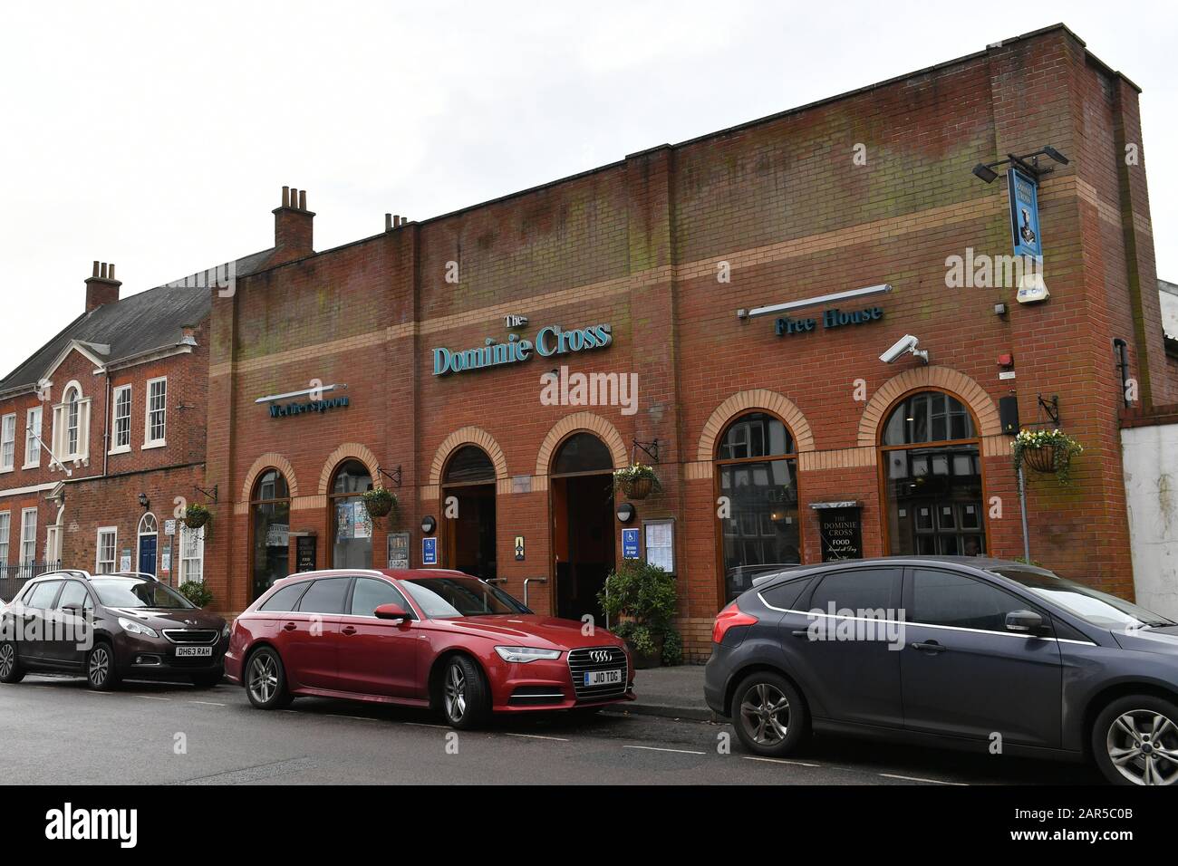 The Dominie Cross pub in Retford, Nottinghamshire, near where footballer Jordan Sinnott was assaulted in the early hours of Saturday morning. 25-year-old Sinnott died in hospital shortly before 6pm on Saturday. Stock Photo