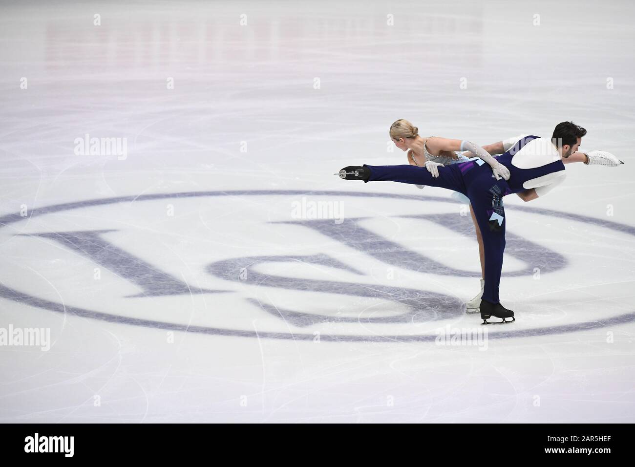 Olivia SMART & Adrian DIAZ from Spain, during Dance Free, in Ice Dance at the ISU European Figure Skating Championships 2020 at Steiermarkhalle, on January 25, 2020 in Graz, Austria. Credit: Raniero Corbelletti/AFLO/Alamy Live News Stock Photo