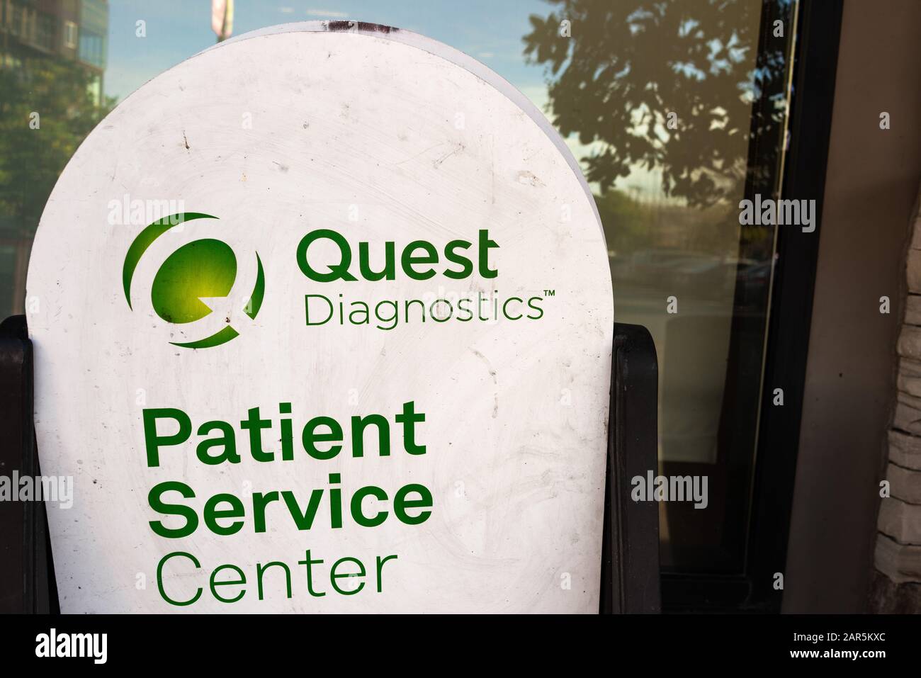 Jan 24, 2020 Mountain View / CA / USA - Quest Diagnostics Patient Service Center in San Francisco Bay Area; Quest Diagnostics is an American clinical Stock Photo