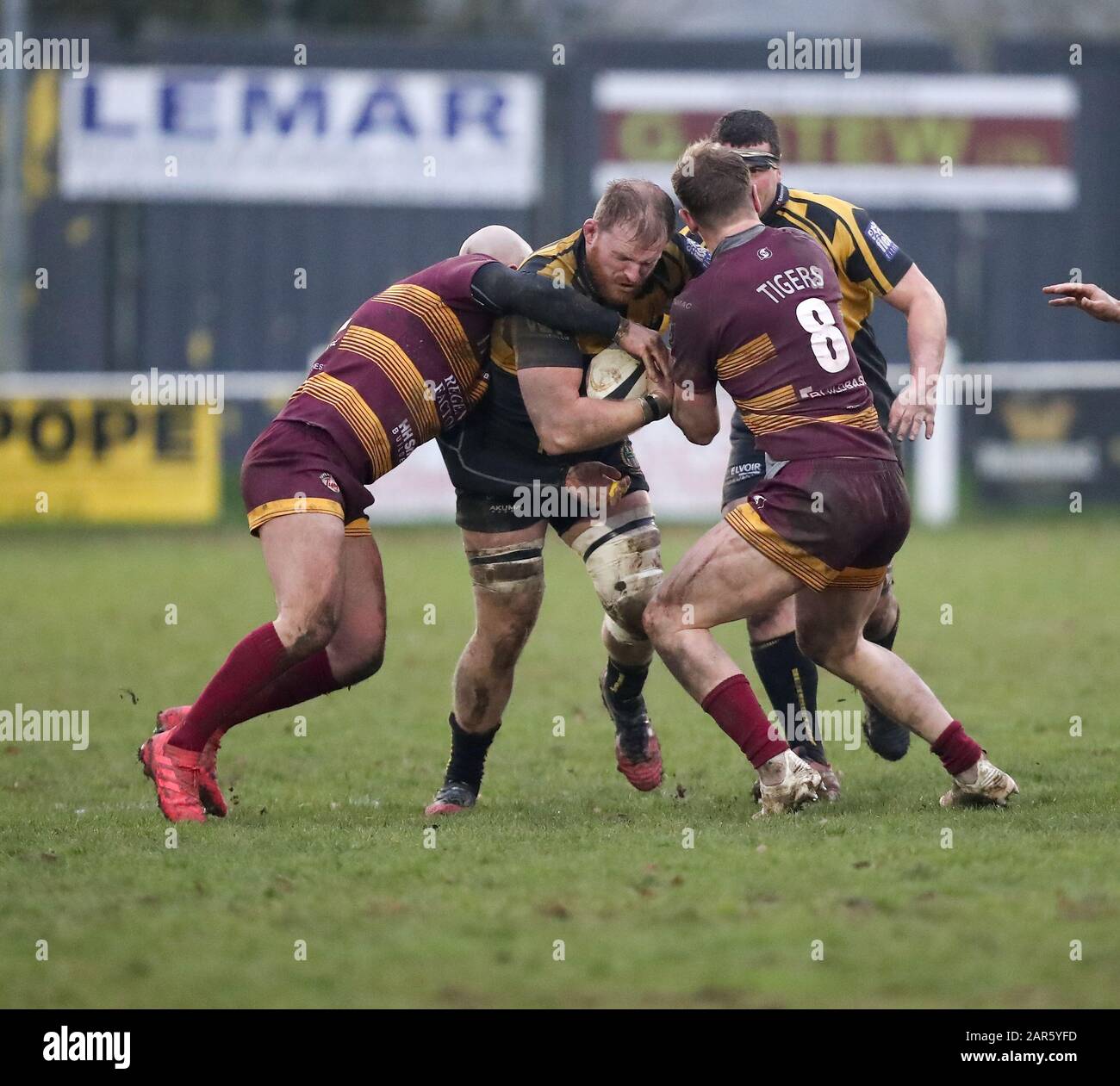 25.01.2020, Hinckley, Leicester, England. Rugby Union, Hinckley rfc v Sedgley Park rfc.   Andrew Weaver of Hinckley takes the ball into contact during the RFU National League 2 North (NL2N) game played at the Leicester  Road Stadium. Stock Photo