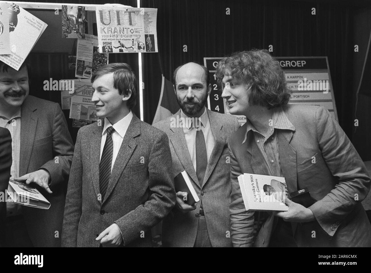 Lot IBM chess tournament at Crest Hotel in Amsterdam, from l.n.r world champion Karpov, the American Kavalek and Jan Timman Date: 15 May 1981 Location: Amsterdam, Noord-Holland Keywords: chess Personal name: Karpov, Anatoli, Kavalek, Timman, Jan Institution name: IBM Chess Tournament Stock Photo