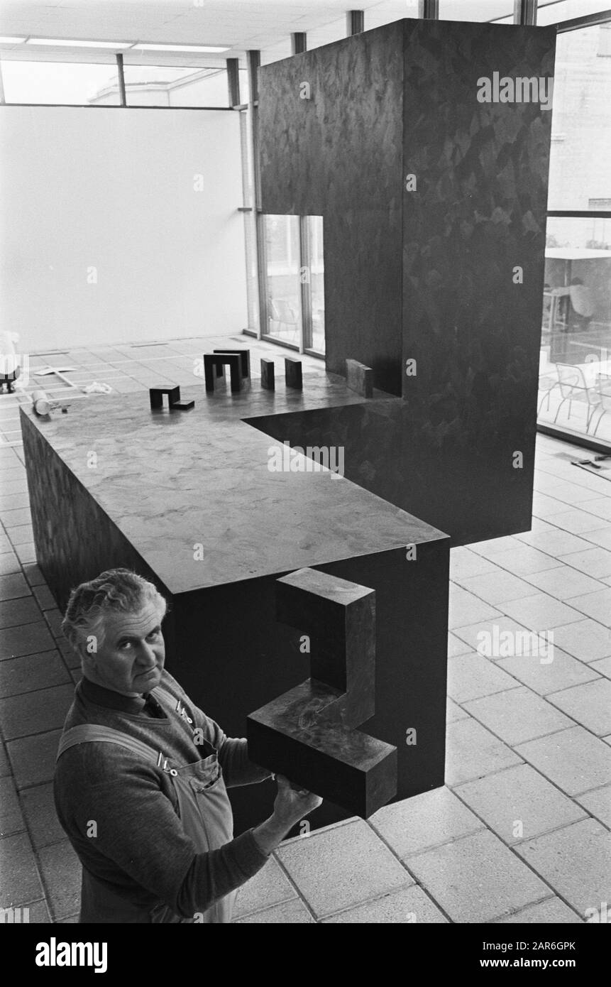 Minimal Art in The Hague Municipal Museum. Tony Smith cubes Date: March 20, 1968 Keywords: CUBES, museums Stock Photo