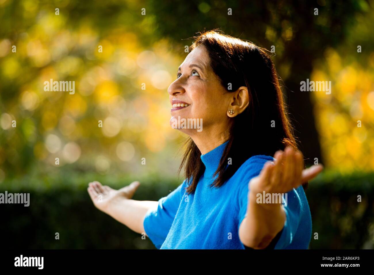 Women arms hi-res stock photography and images - Alamy