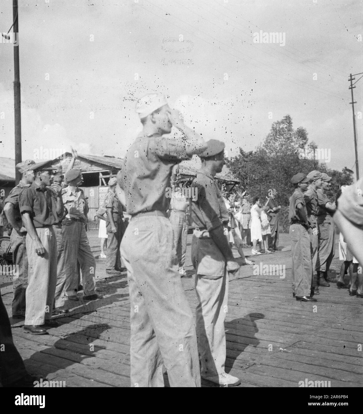Embarking X Battalion Infantry (Gadjah Merah) on board ¨Plancius¨ Date: 22 January 1948 Location: Indonesia, Dutch East Indies, Padang, Sumatra Stock Photo