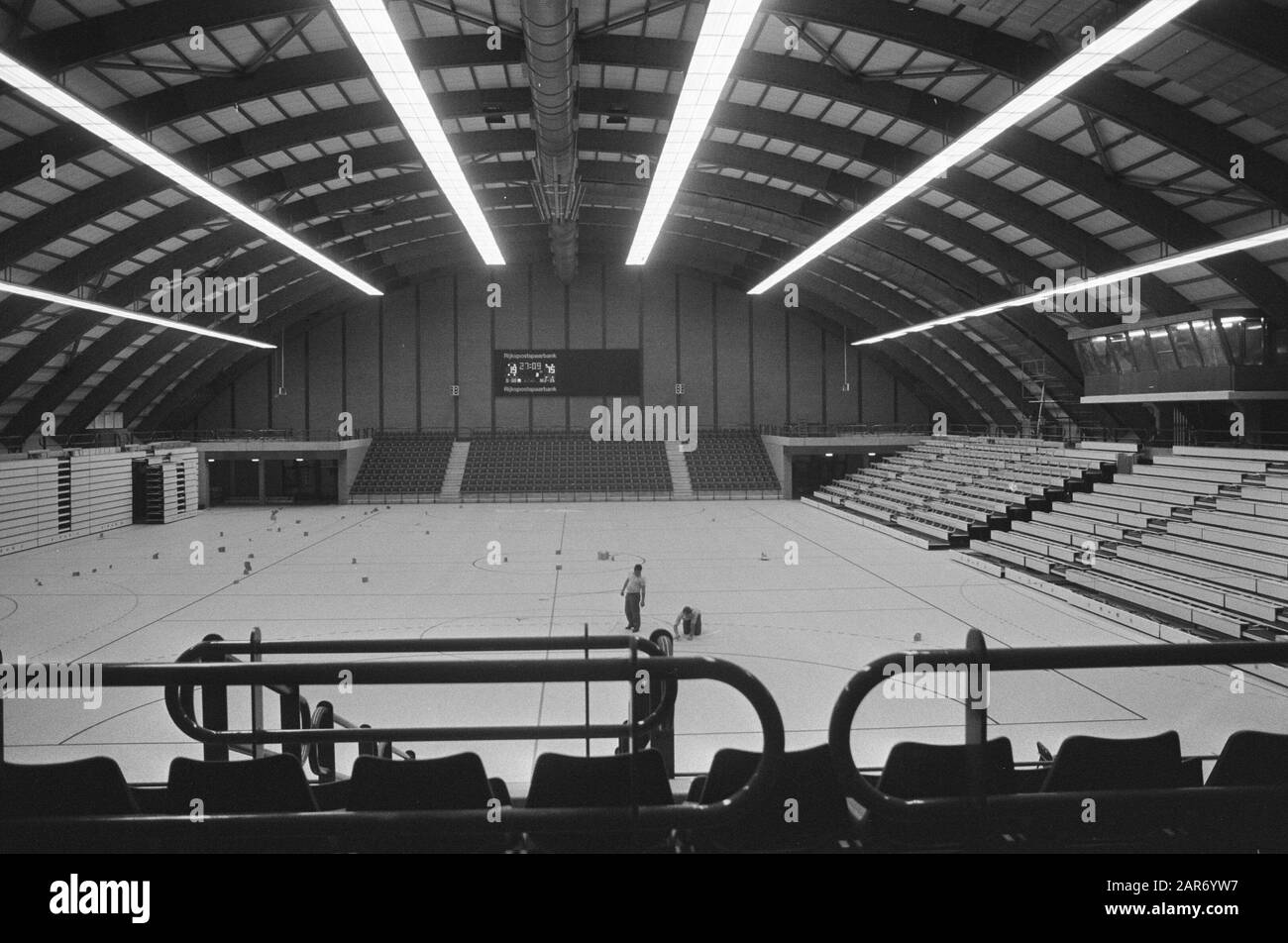 New sports halls South interior sports hall Date September 25, 1975