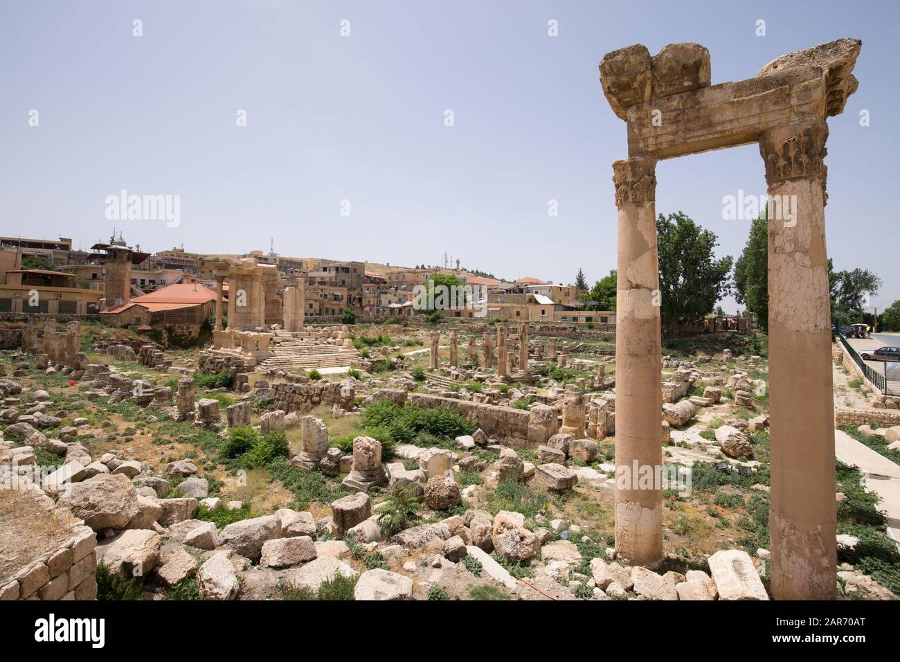 Colonnaded street, Temple of Venus and Temple of the Muses. The ruins of the Roman city of Heliopolis or Baalbek in the Beqaa Valley. Baalbek, Lebanon Stock Photo