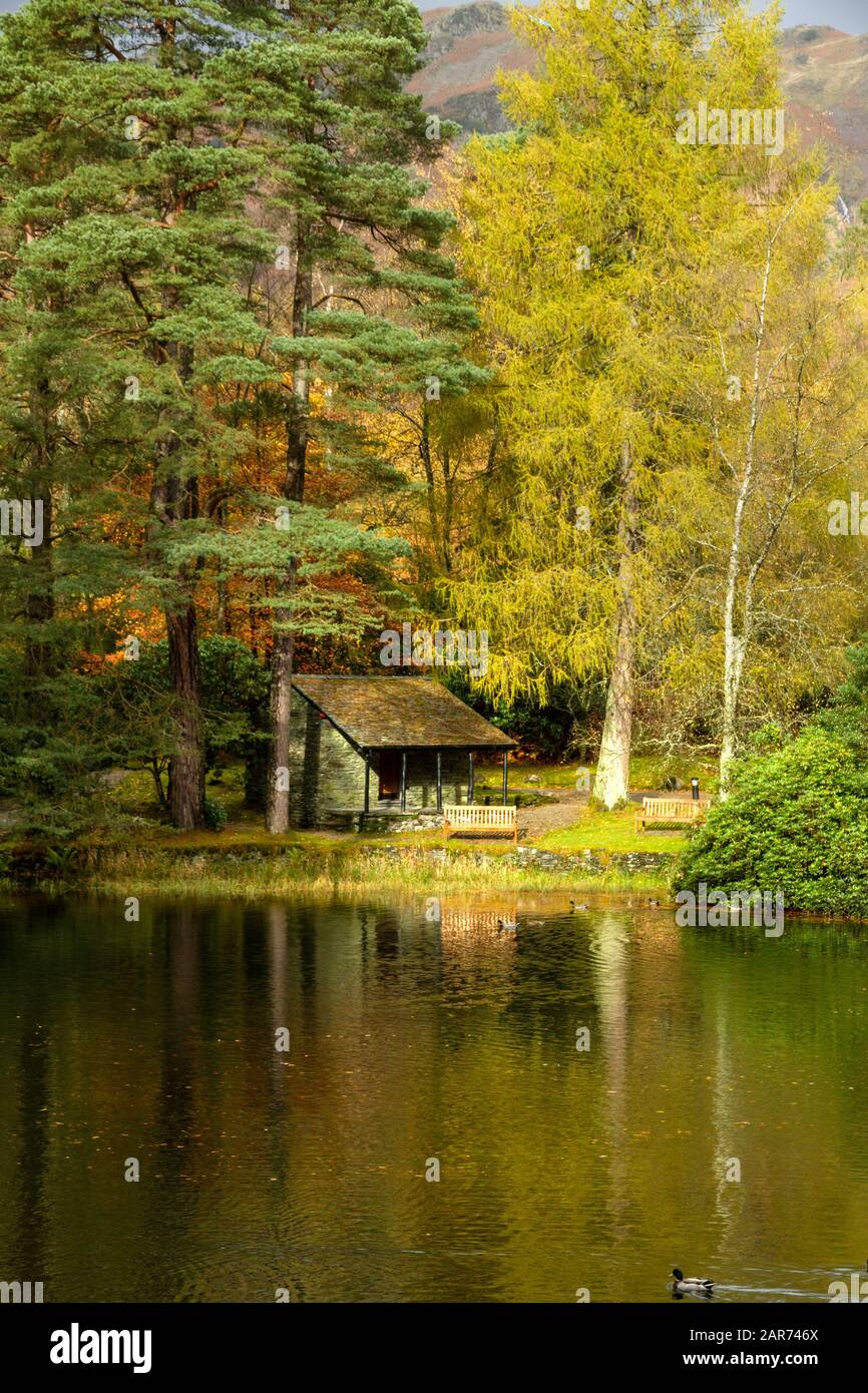 Lakeside Cabin Stock Photos Lakeside Cabin Stock Images Alamy