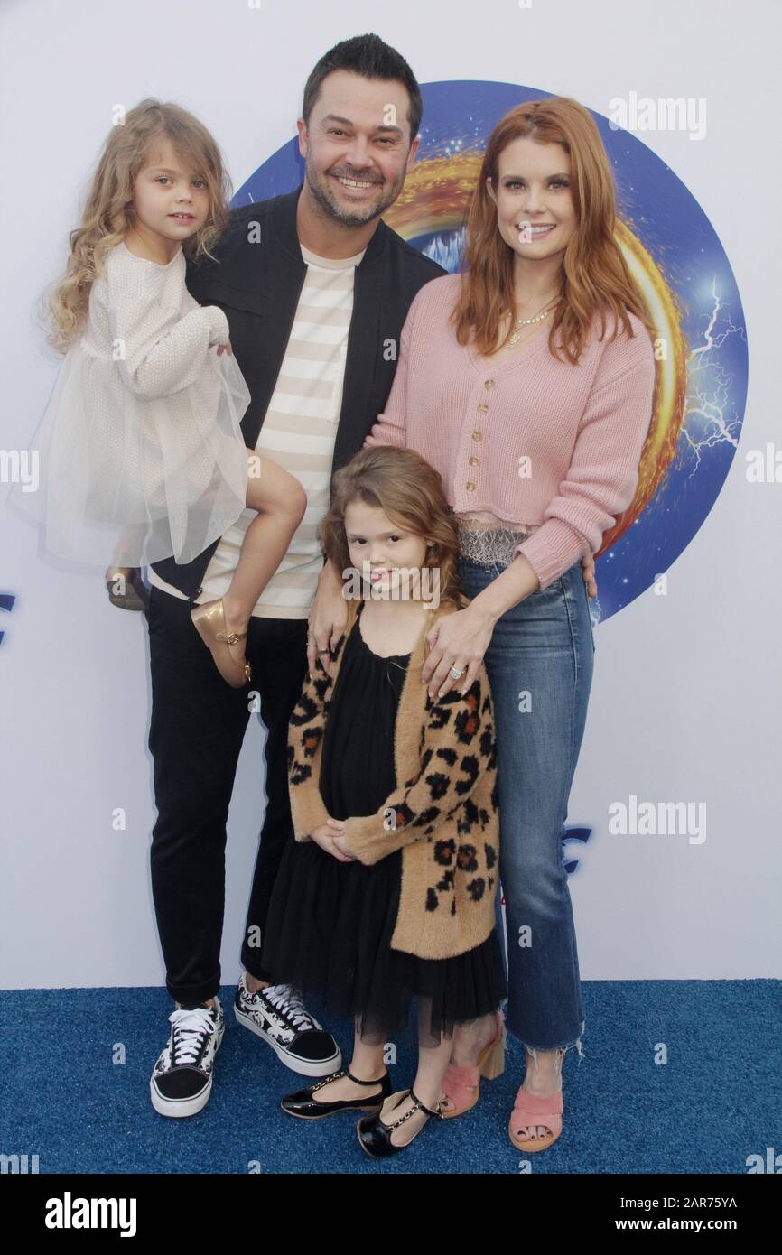 Sailor Stevie Swisher, Nick Swisher, Emerson Jay Swisher, JoAnna Garcia Swisher  01/25/2020 'Sonic The Hedgehog' Family Day Event held at The Paramount Theater in Los Angeles, CA. Photo by I. Hasegawa / HNW / PictureLux Stock Photo