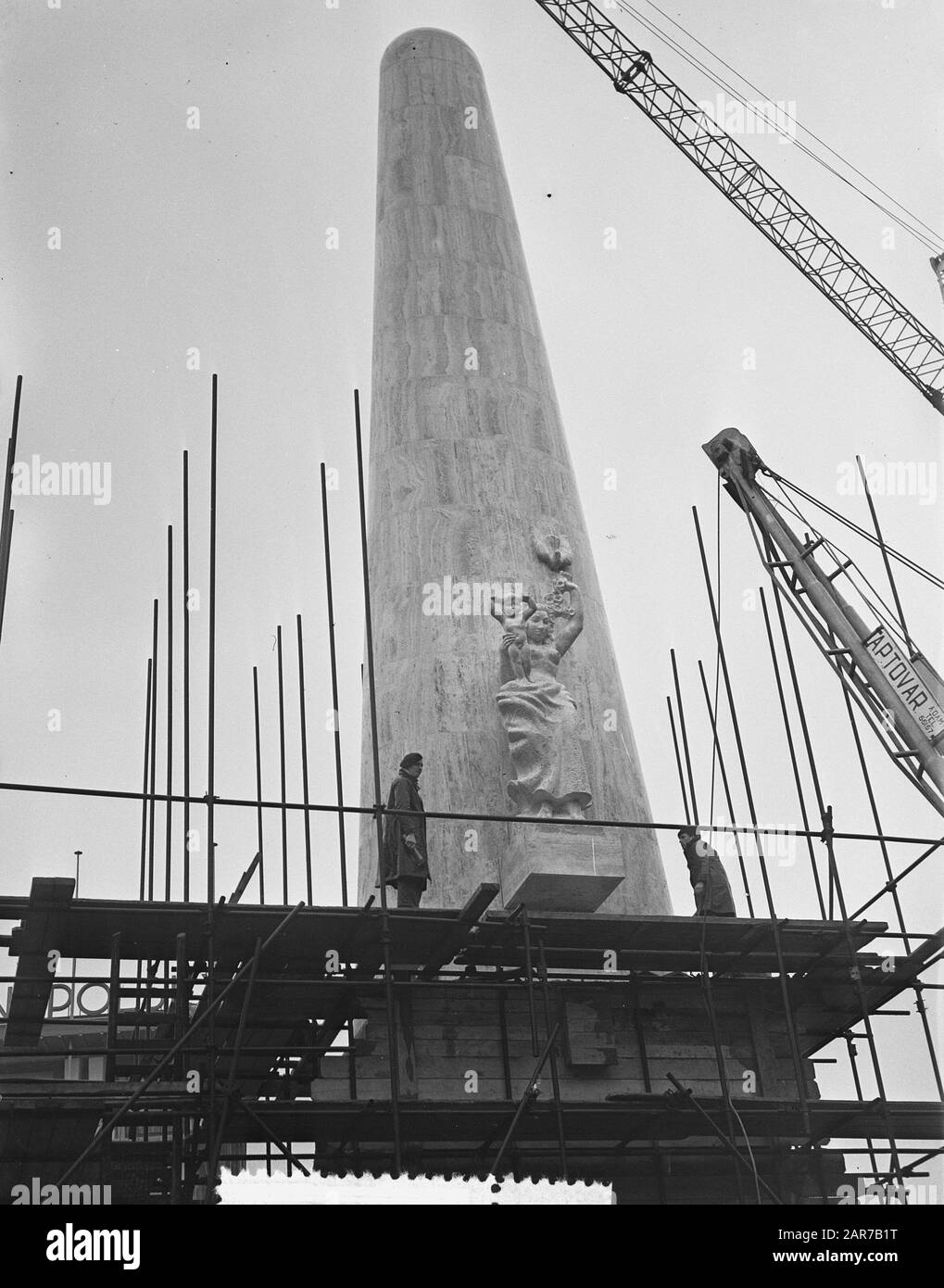 Peace figure placed on column National Monument Dam Date January 12