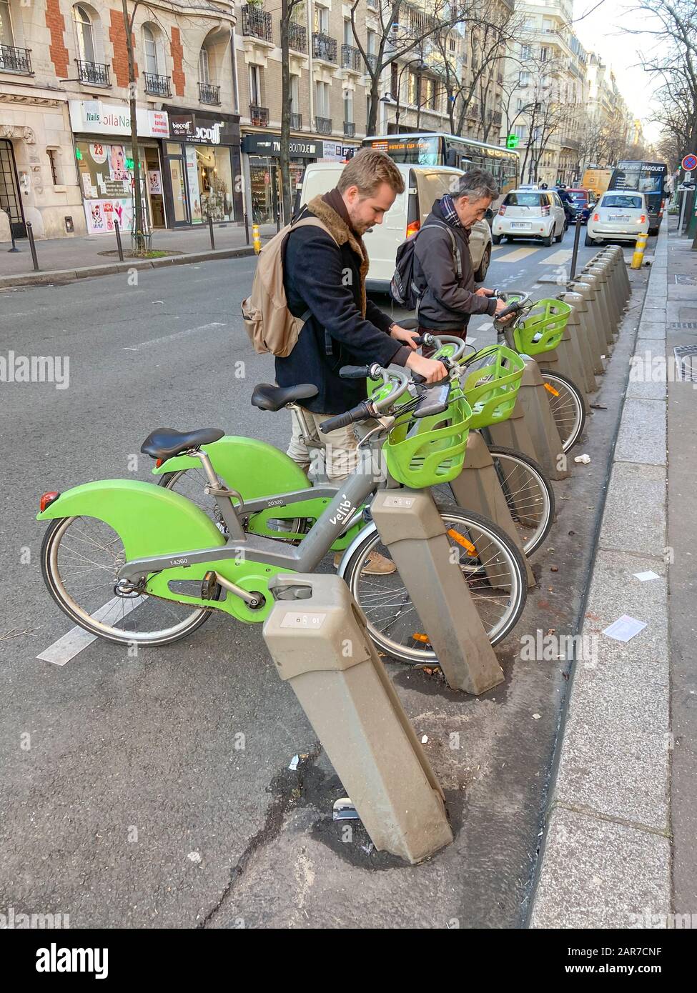 VELIB IN PARIS Stock Photo - Alamy