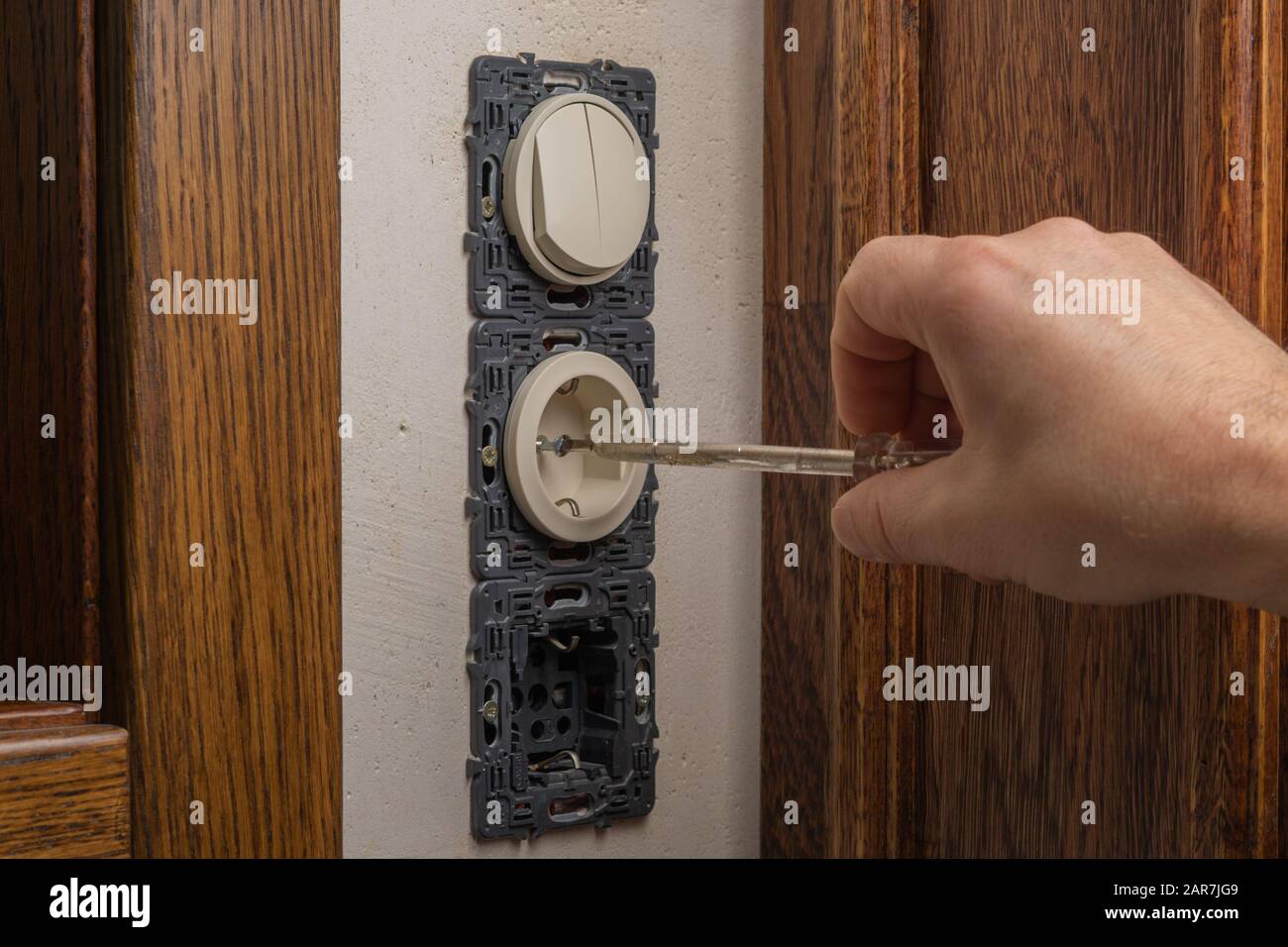 Plug socket bathroom hires stock photography and images Alamy