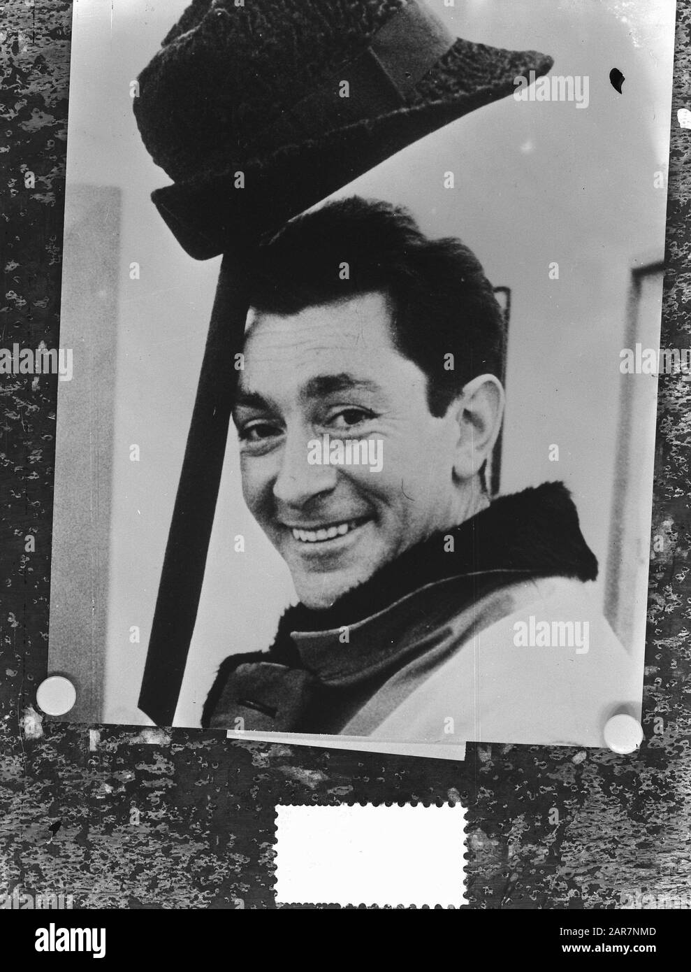 Jean-Claude Pascal (Luxembourg), winner of the 1961 Eurovision Song Contest  in Cannes Date: 19 March 1961 Location: Luxembourg Keywords: artists,  music, portraits, song festivals Personal name: Pascal Jean-Claude Stock  Photo - Alamy