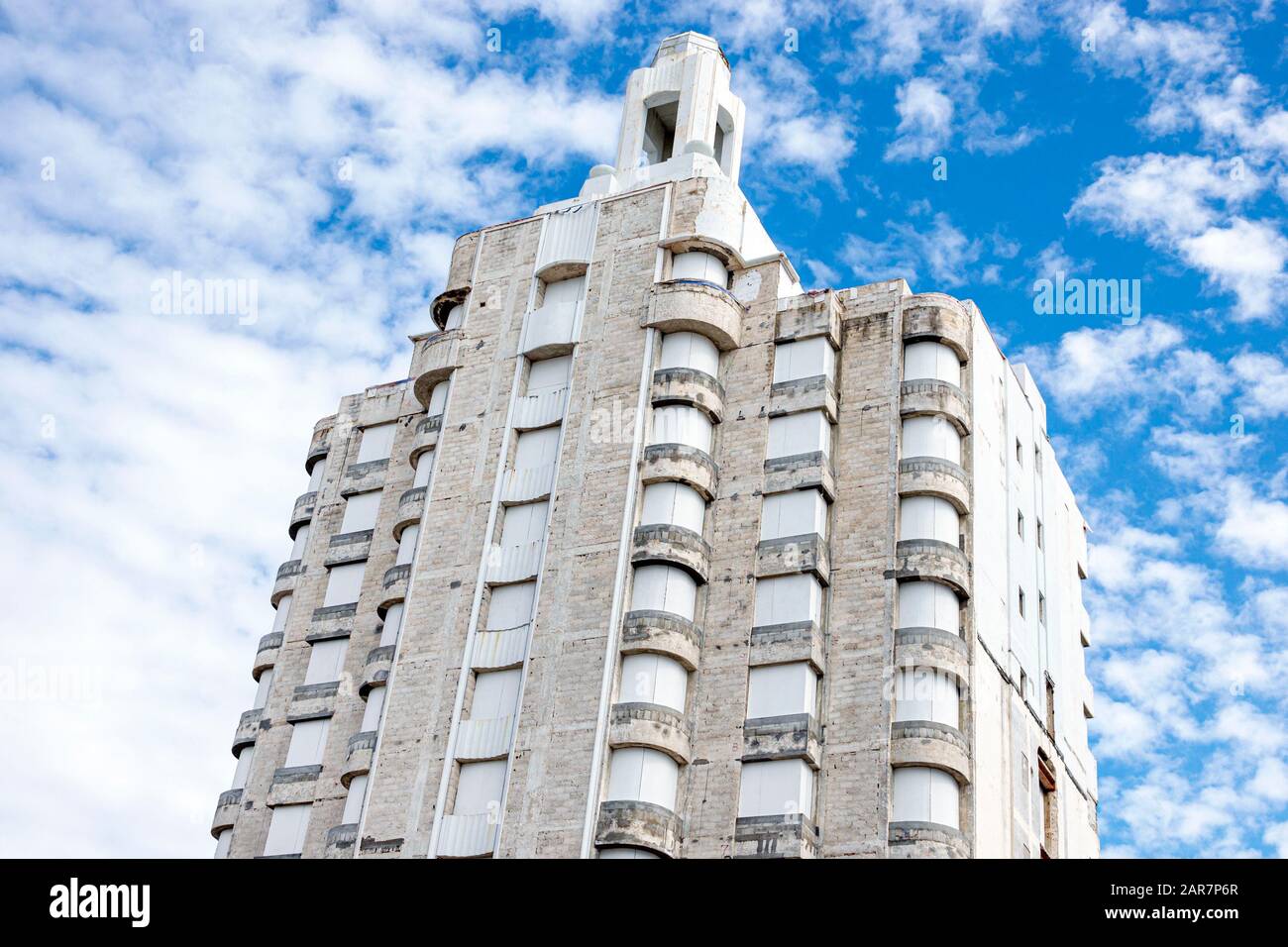 Miami Beach Florida,Versailles Hotel,gutted,vacant empty high rise hotel,1940,architect Roy France,historic preservation,cultural neighborhood,FL19123 Stock Photo