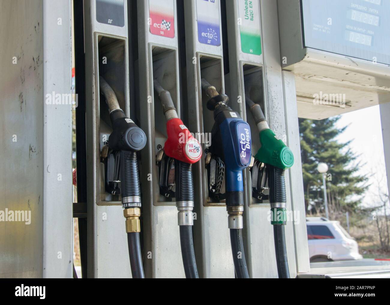 Refueling guns installed in the nest, fuel column for automobile