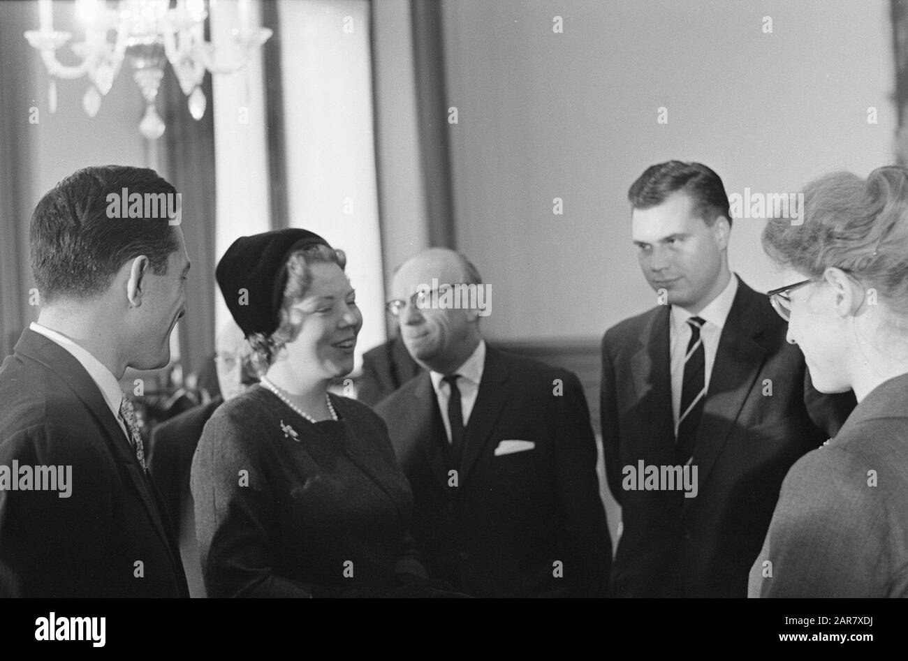Princess Beatrix patron Inventory Asylfonds at RijksC. Utrecht speaks with refugees Date: November 18, 1961 Location: Utrecht Keywords: REGENTS, patron women Personal name: Beatrix, princess Stock Photo