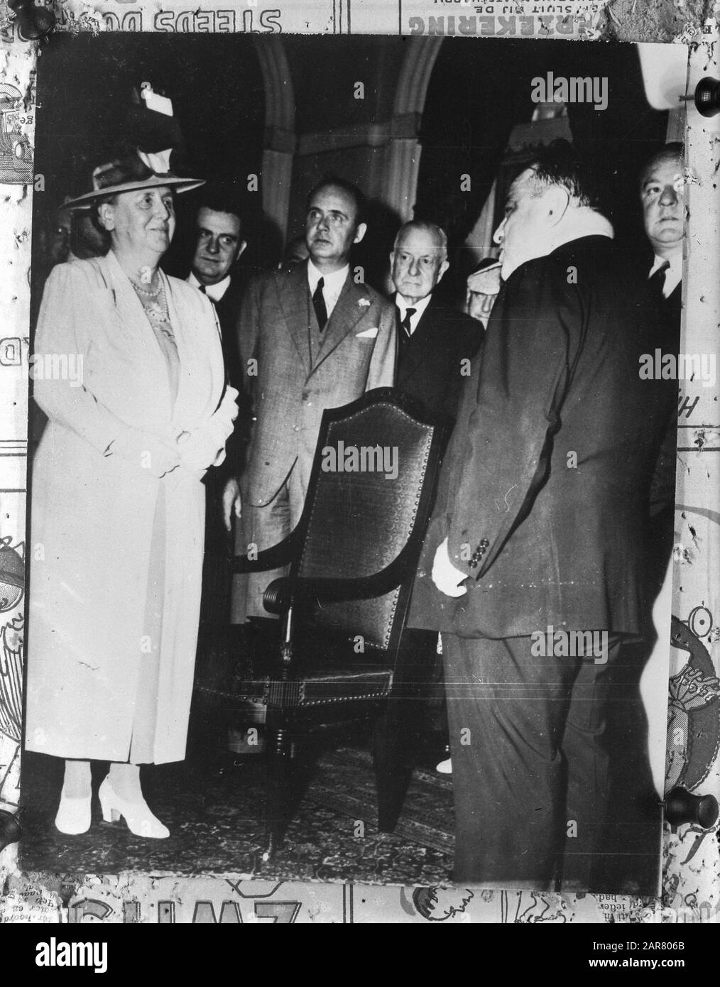 Queen Wilhelmina visits New York and is welcomed by Mayor La Guardia Annotation: Repronegative Date: 14 July 1941 Location: New York (city) Keywords: visits, mayors, queens, World War II Personal name: Guardia, Fiorello la, Wilhelmina (queen Netherlands) Stock Photo
