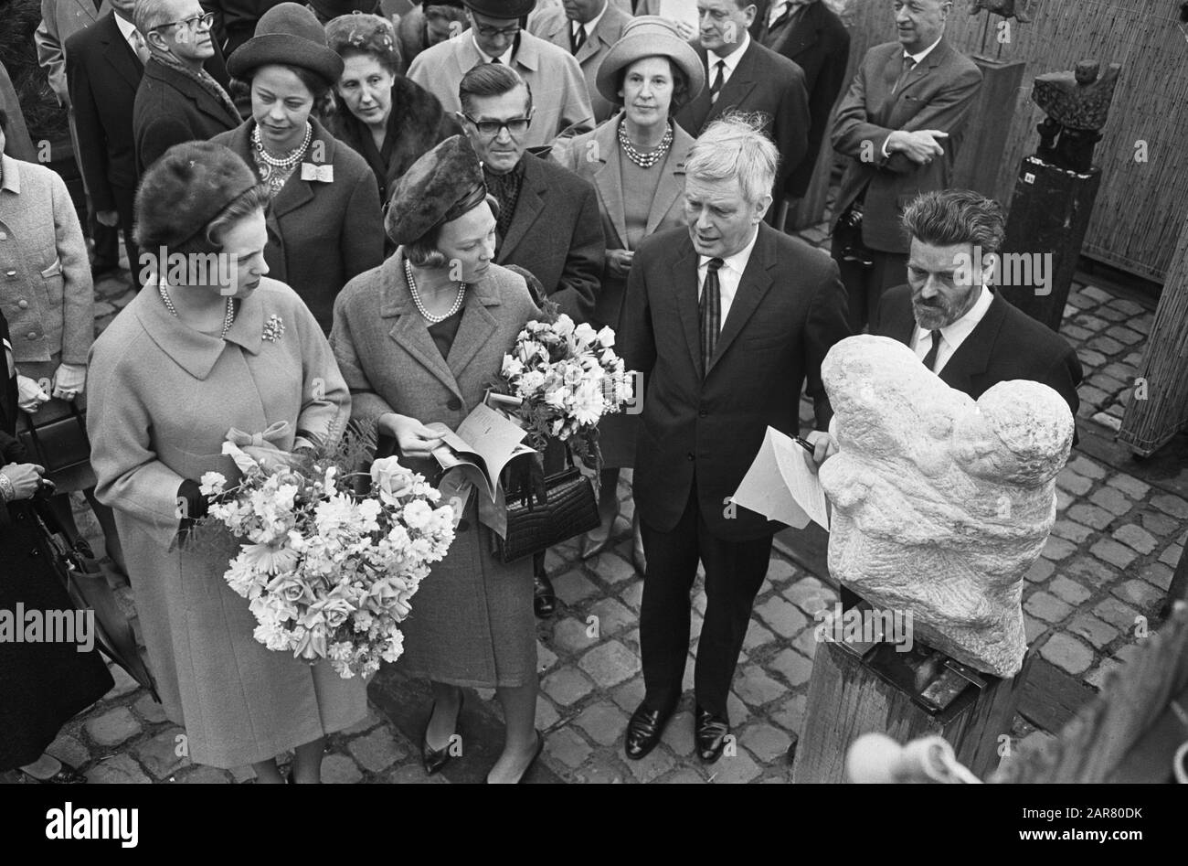 Princess Benedikte of Denmark opened Madurodam, here with Princess Beatrix at the Dutch department Date: 7 april 1965 Location: The Hague, Zuid-Holland Personal name: Beatrix, princess, Benedikte, Princess of Denmark Stock Photo