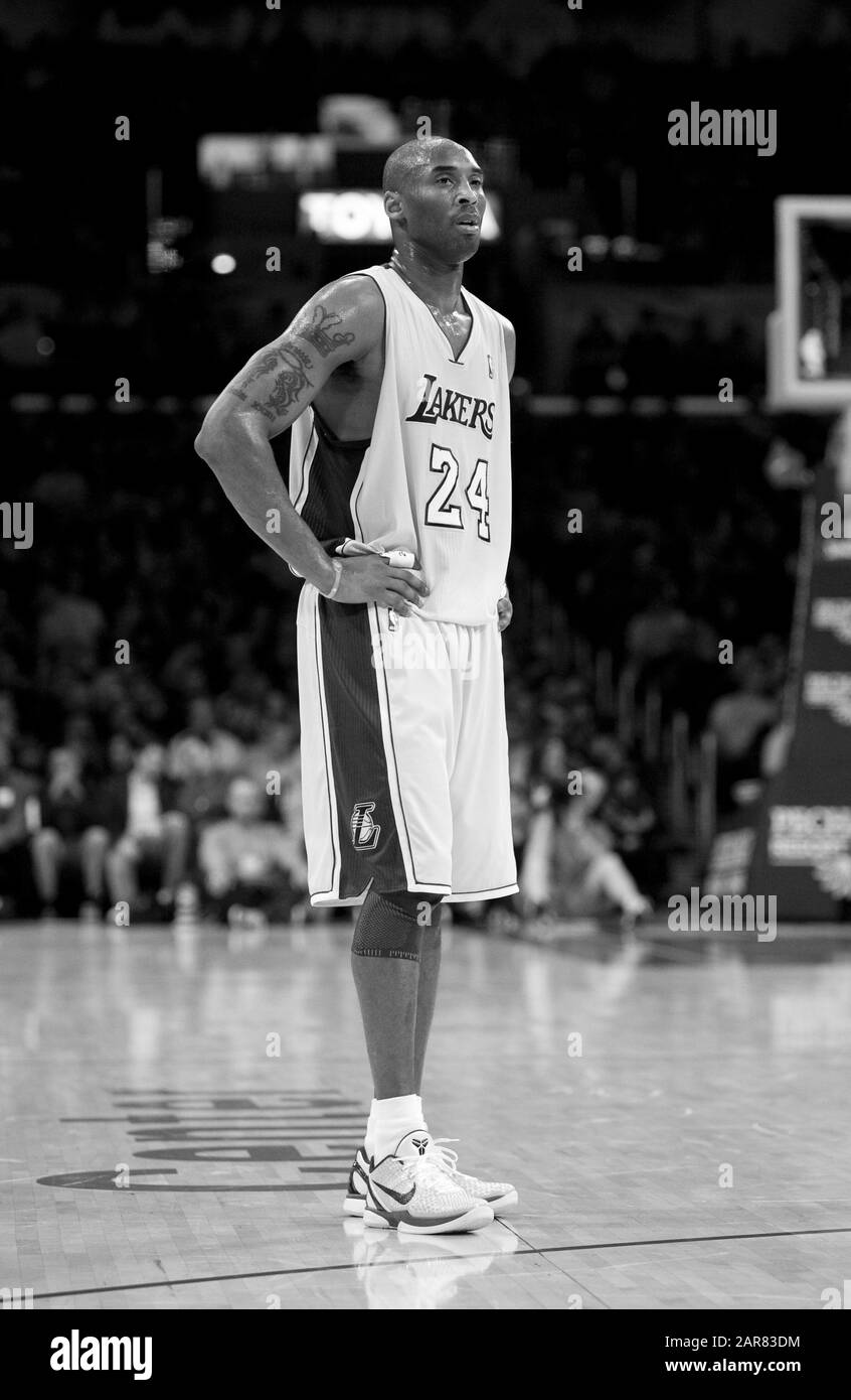 Kobe Bryant Dramatic Black & White Photo Effect #Black&White #PhotoEffect