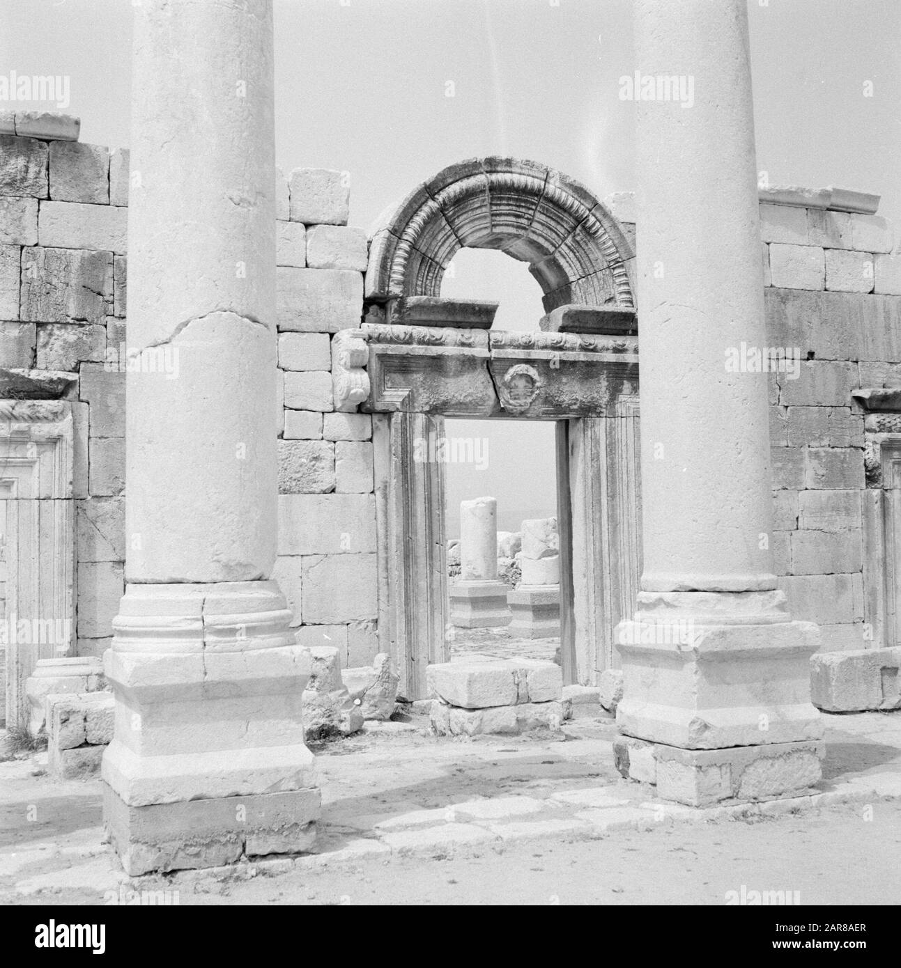 Israel 1964-1965: Bar'am, ruin synagogue  Ruins of the ancient synagogue in Kfar Bar'am Annotation: Bar'am is a kibbutz in northern Israel, located about 300 meters from the border with Lebanon. Bar'am National Park is known for the remains of one of Israel's oldest synagogues Date: 1964 Location: Bar'am, Israel Keywords: archeology, sculptures, pillars, ruins, synagogues Stock Photo