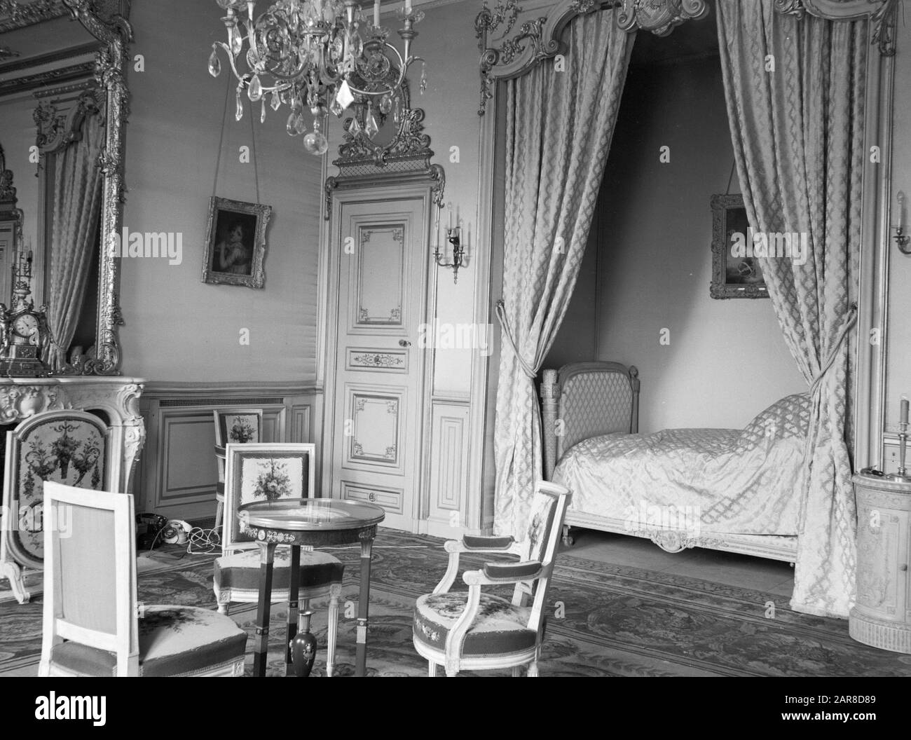 Bedroom in a palace (Elysée in Paris?) Date: 1938 Location: France, Paris Keywords: beds, interior, palaces, bedrooms, mirrors, chairs, tables Institution name: Palais d'Orsay Stock Photo