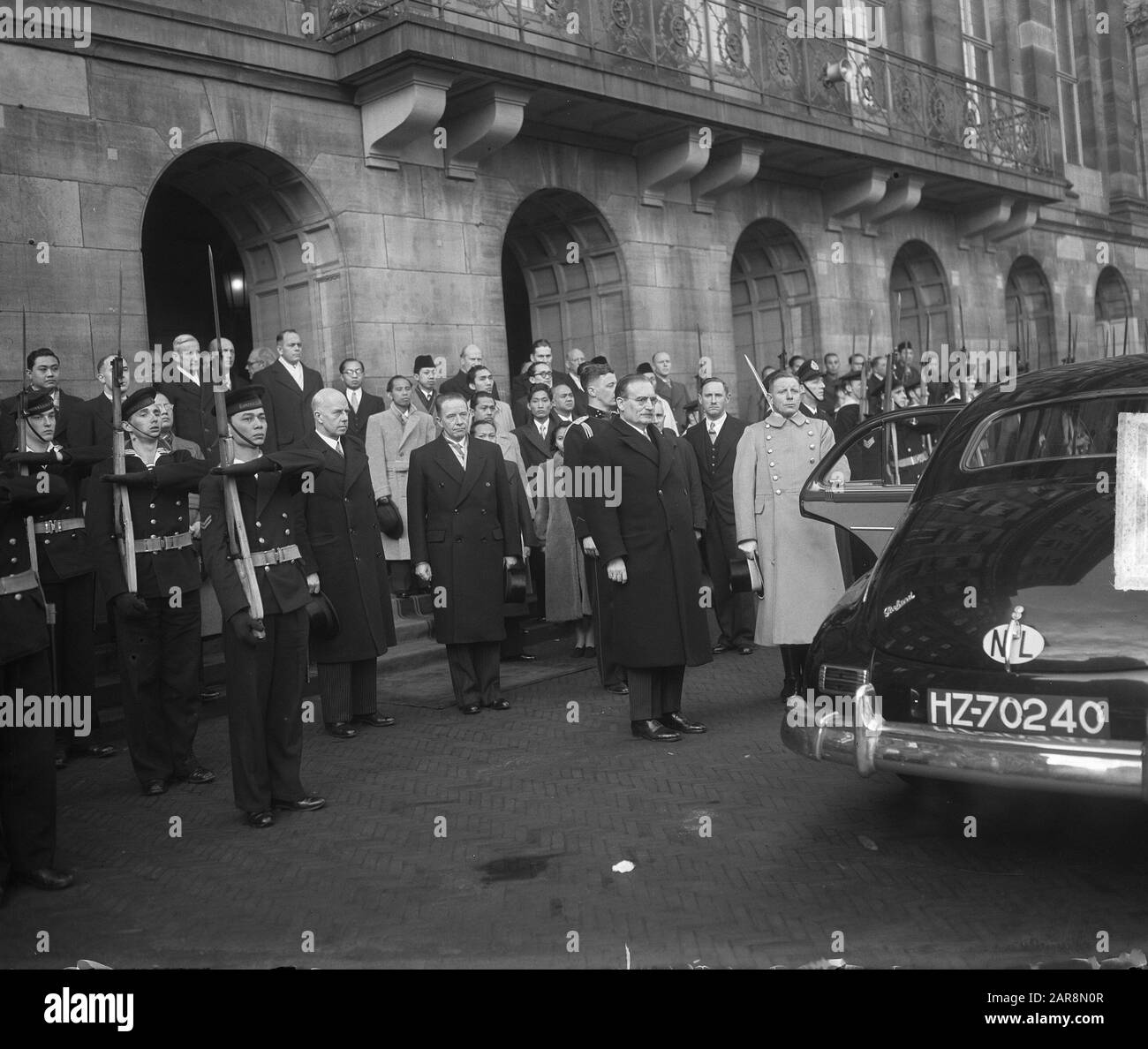 Transfer of sovereignty to Indonesia at the Royal Palace on Dam Square. Prime Minister Willem Drees departs Date: 27 December 1949 Location: Amsterdam, Noord-Holland Keywords: international agreements Personal name: Drees, Willem (sr.) Stock Photo