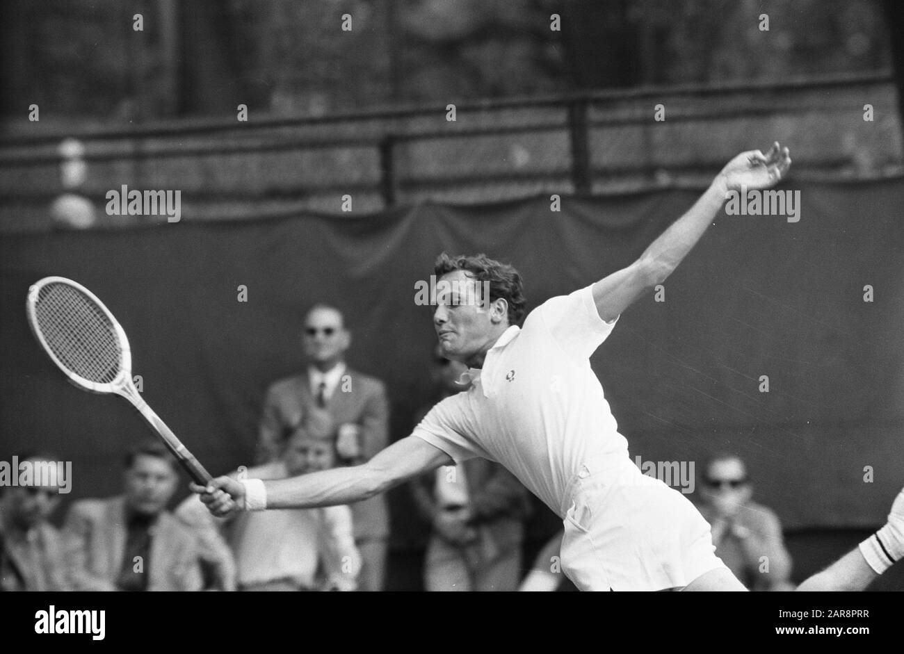 Tennis Amsterdam Tom Okker in action Date: 23 May 1969 Location: Amsterdam,  Noord-Holland Keywords: TENNIS Personname: Okker, Tom Stock Photo - Alamy