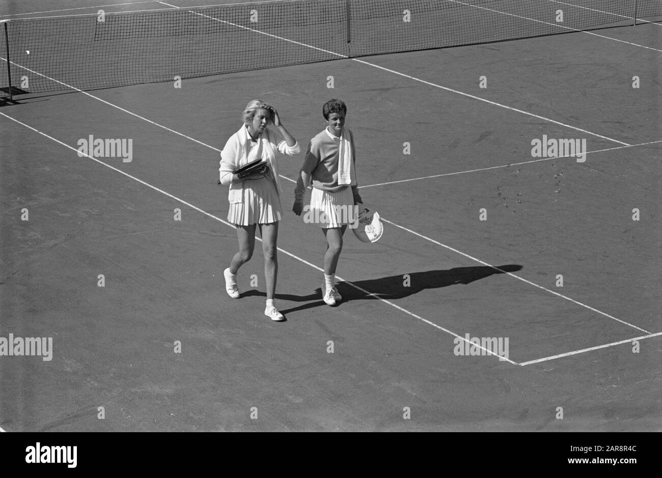 Tennis Championship Netherlands Fredy Marinkelle and Betty Stove Date:  August 13, 1962 Location: Netherlands Keywords: Championships, Tennis  Personname: Betty Stove, Fredy Marinkelle Stock Photo - Alamy