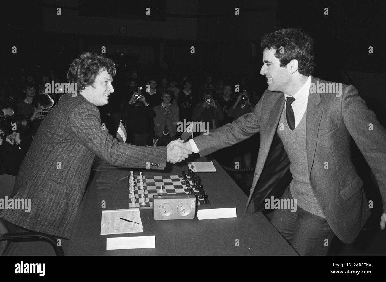 KRO Chesstwekamp Timman - Kasparov 1985 Timman (left) and Kasparov