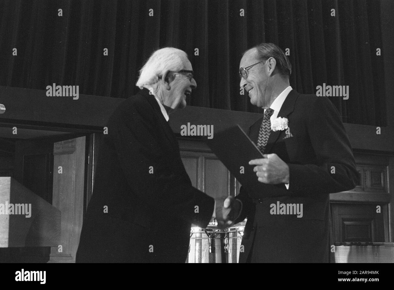 Erasmus Prize 1972 in the auditorium of the Royal Institute for