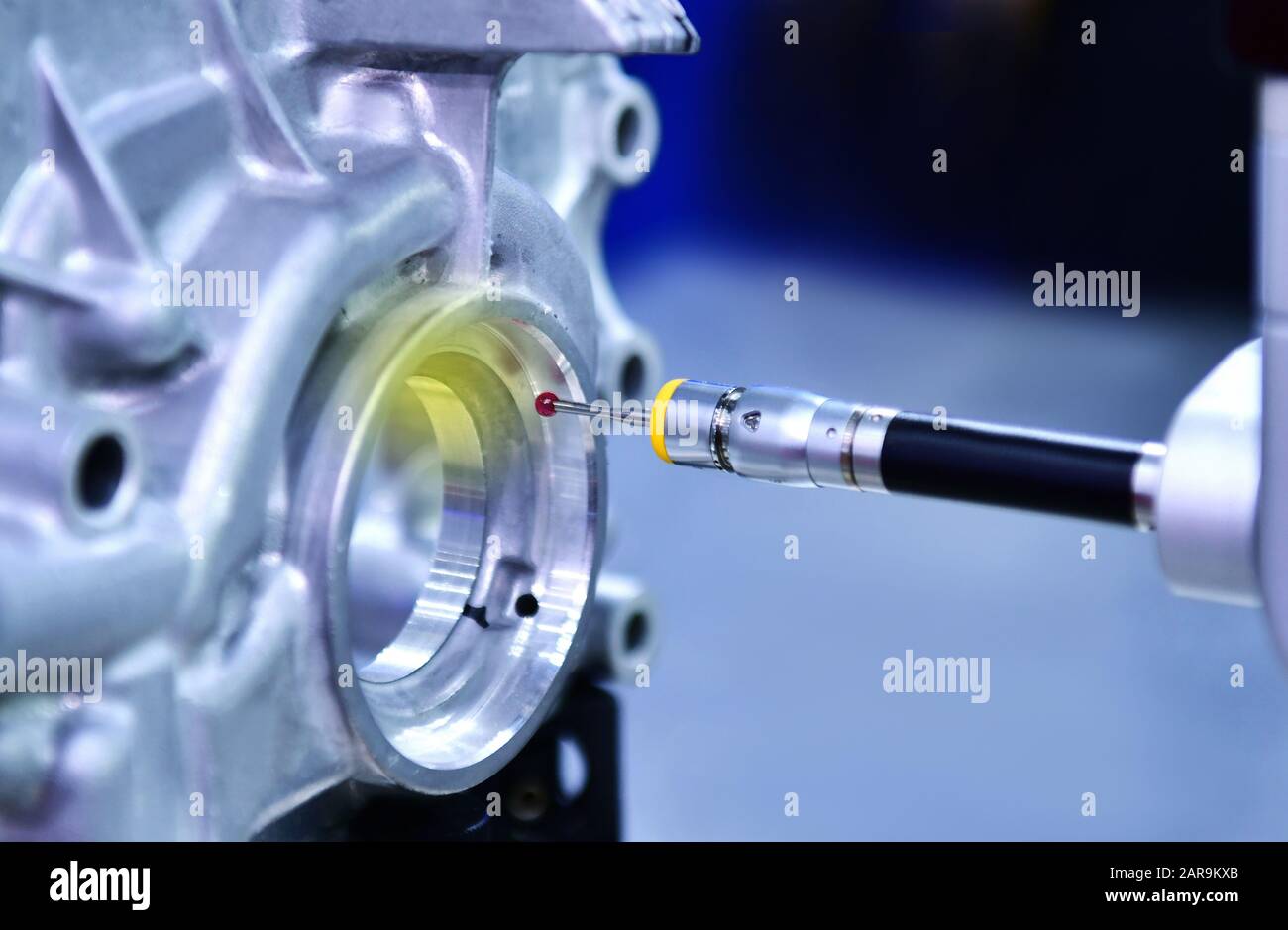 Close up automatic coordinate measurement machine (CMM) for inspection