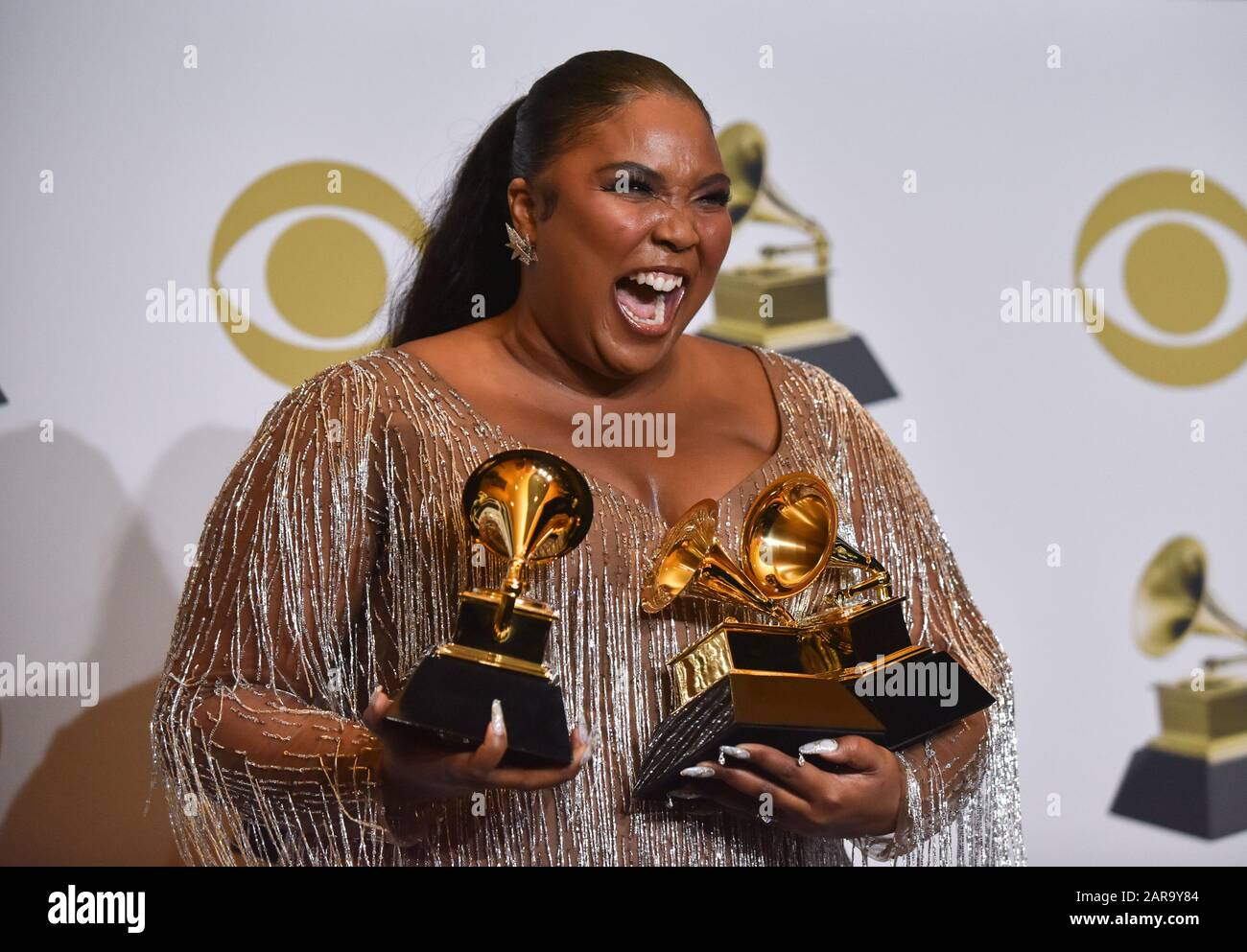 Los Angeles, CA, USA. 26th Jan 2020. Lizzo appears backstage with her award for Best Traditional R&B Performance for 'Jerome' and Best Urban Contemporary Album award for 'Cuz I Love You (Deluxe), ' during the 62nd annual Grammy Awards held at Staples Center in Los Angeles on Sunday, January 26, 2020 . Photo by Christine Chew/UPI Credit: UPI/Alamy Live News Stock Photo
