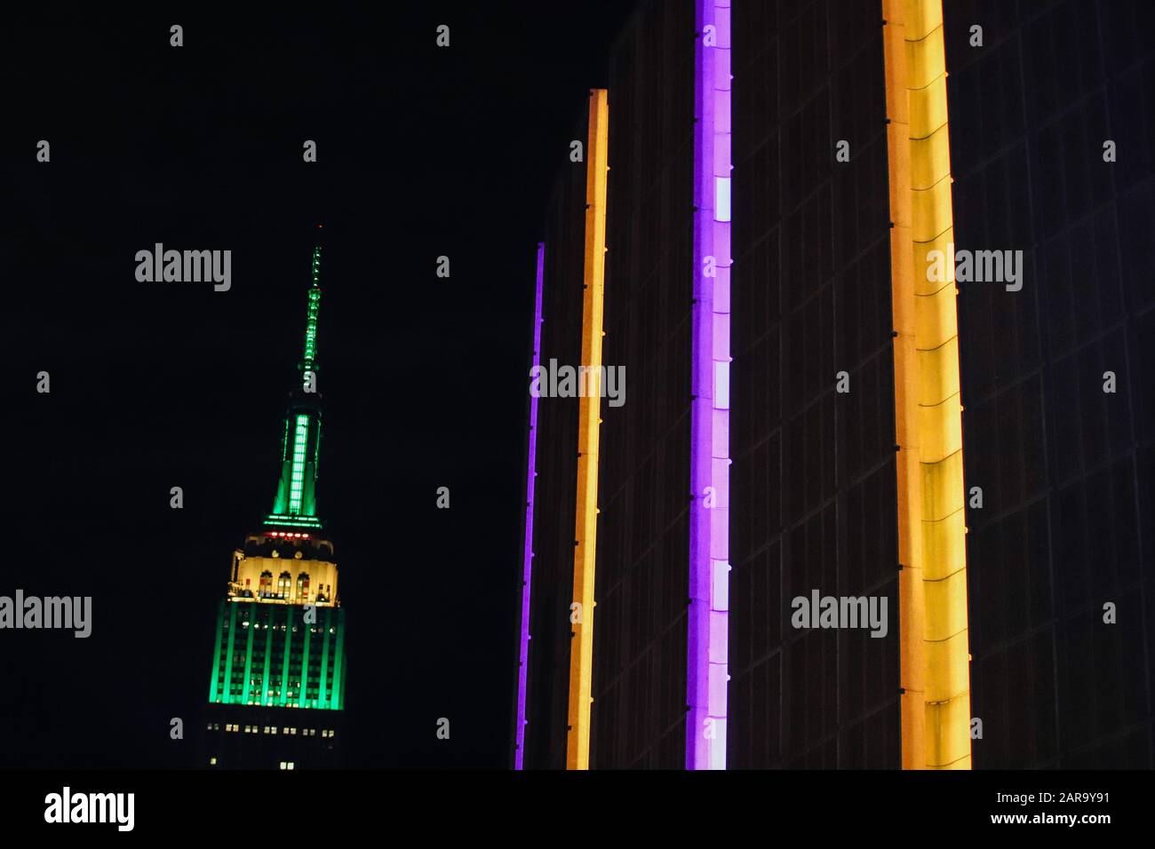 New York New York Estados Unidos 26th Jan 2020 Madison Square Garden Is Lit Up In The Colors Of The Los Angeles Lakers In Honor Of Former Great Laker Kobe Bryant Before