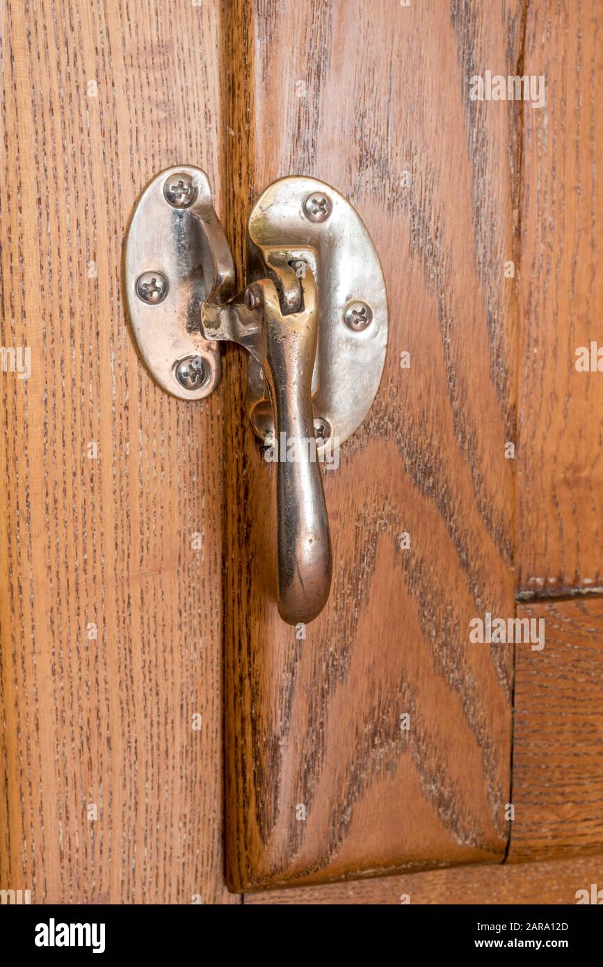 Old fashioned door latch hi-res stock photography and images - Alamy