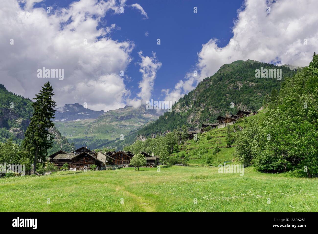 Old Walser houses in Pedemonte, Alagna Valsesia, Province of Vercelli, Piedmont, Italy Stock Photo