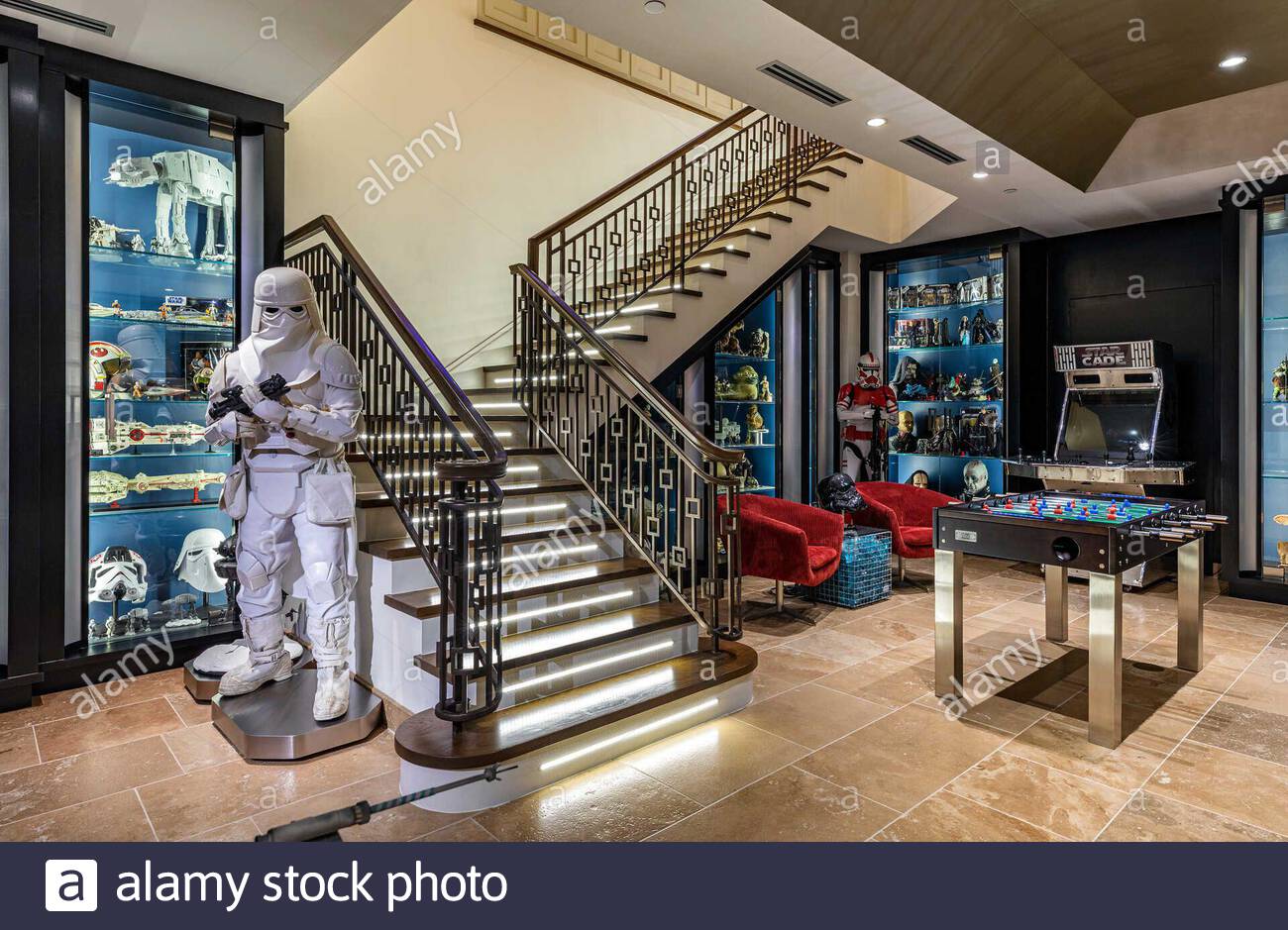 Mandatory Credit The Agency Cover Images A 26 500 000 Property