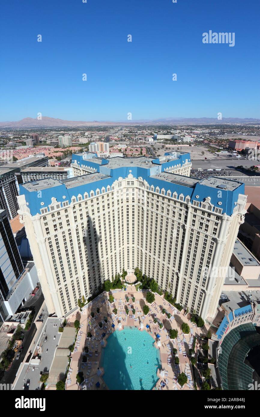 LAS VEGAS, USA - APRIL 14, 2014: Paris Las Vegas hotel view in Las Vegas.  The hotel is among 30 largest hotels in the world with 2,916 rooms Stock  Photo - Alamy
